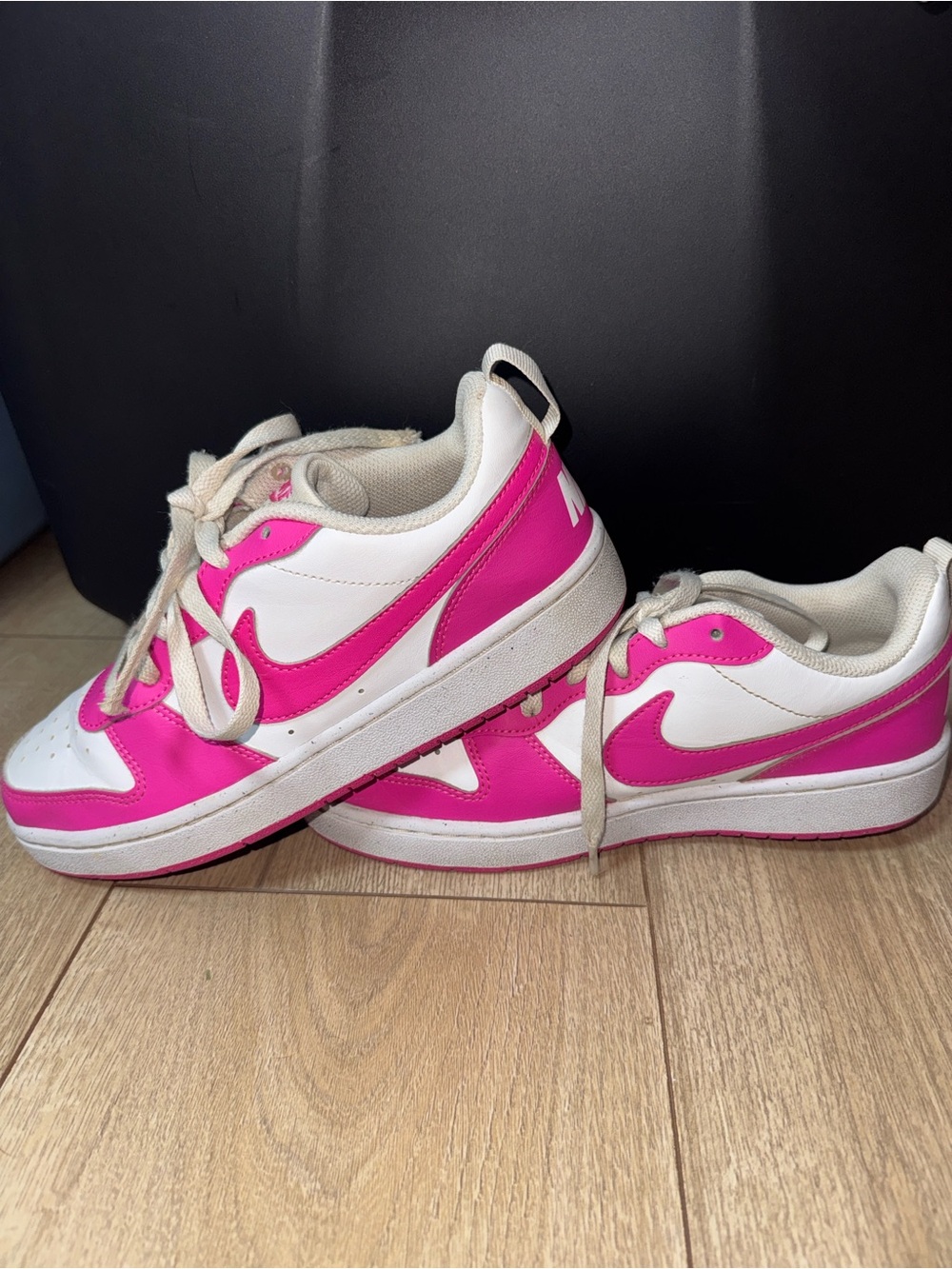 Nike Women's White and Hot Pink Low-Top Sneakers